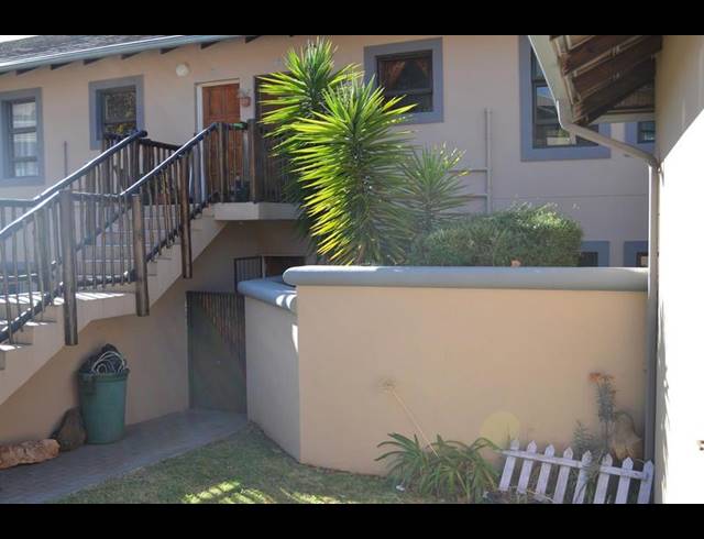 3 BEDROOM TOWNHOUSE FOR SALE IN CHANCLIFF RIDGE